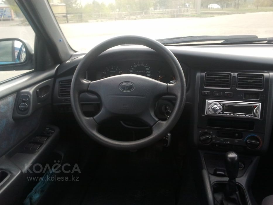 Автомобиль Тойота-Карина-Е 1997года.