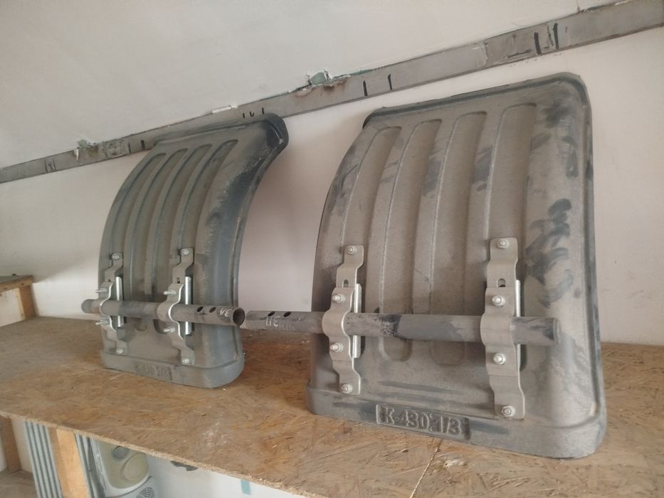 Продам комплект крыльев на прицеп