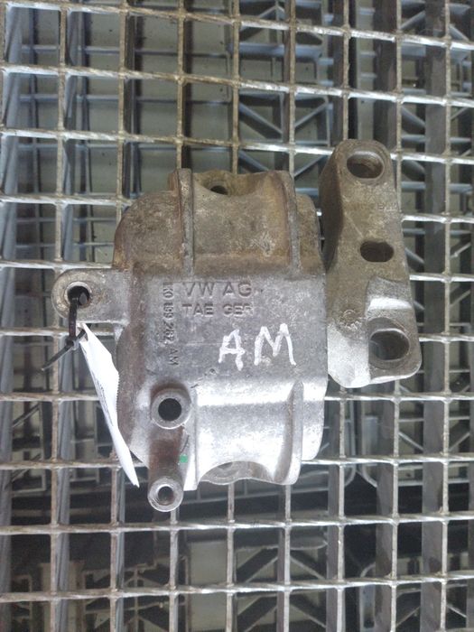 Suport motor dreapta ( in partea cu distributia ) Volkswagen Golf 6 20