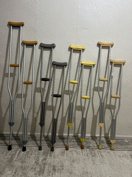 Костыли подмышечные