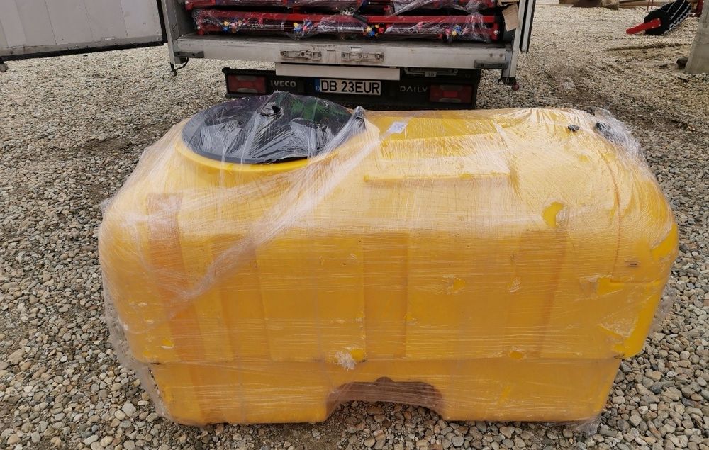 Bazin pentru erbicidator 600 litri