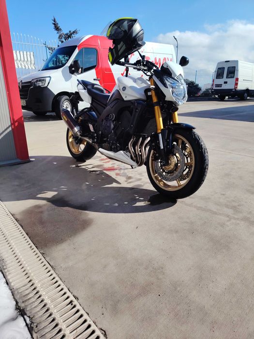 Yamaha fz8 Neked