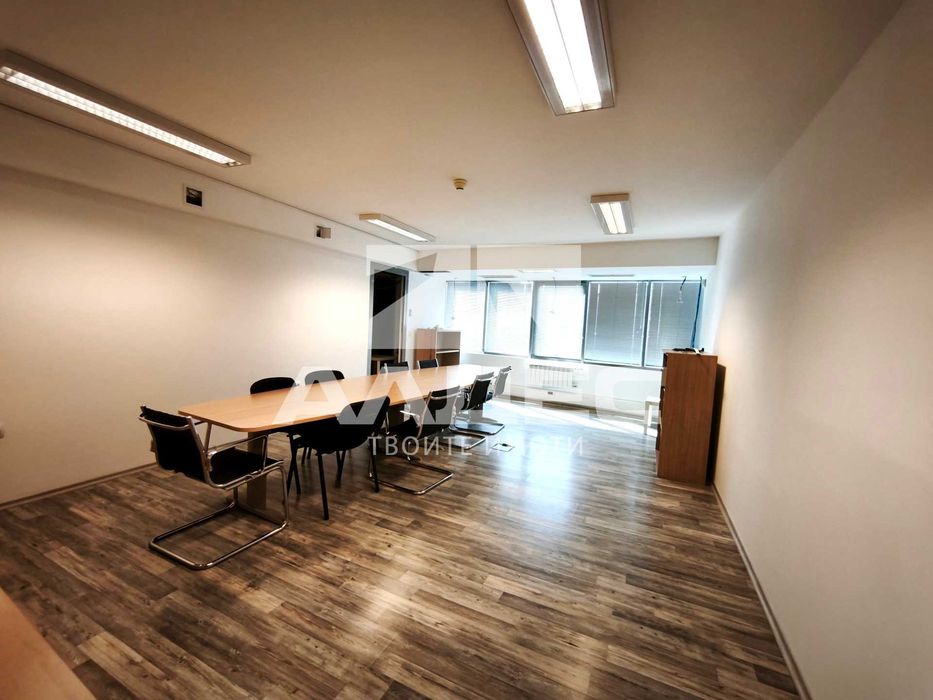 Дава се под наем Офис в София, Младост 4 - 336 кв.м за 2090.49 € - Снимка #11