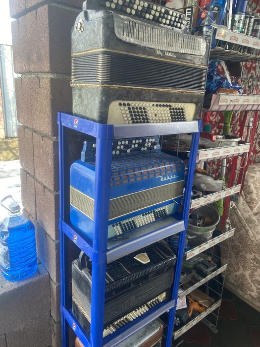 Продам баяны на запчасти