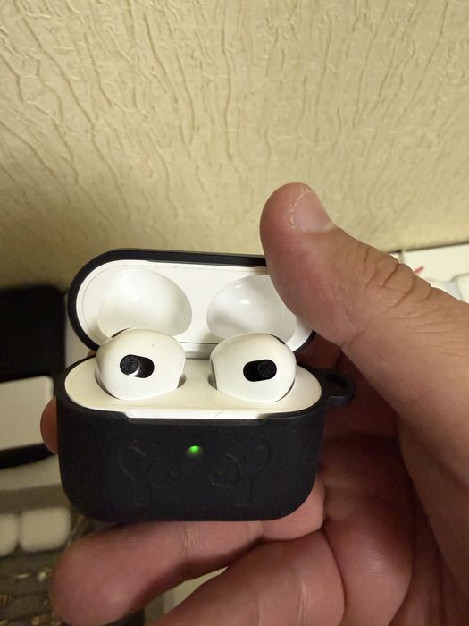 Продам apple watch 3 и airpods 3/2
