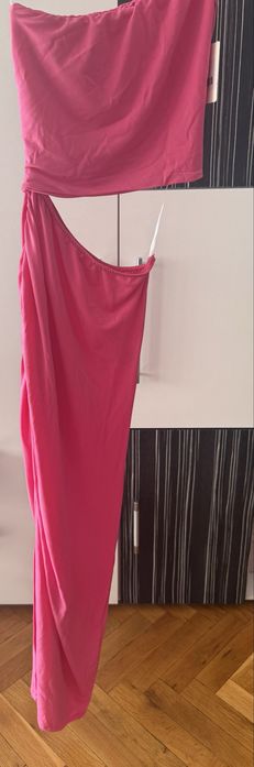 Дълга цикаламена рокля