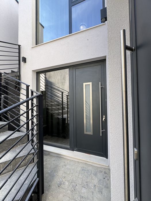 Дава се под наем Двустаен апартамент в Варна, Колхозен пазар - 60 кв.м за 688.5 € - Снимка #1