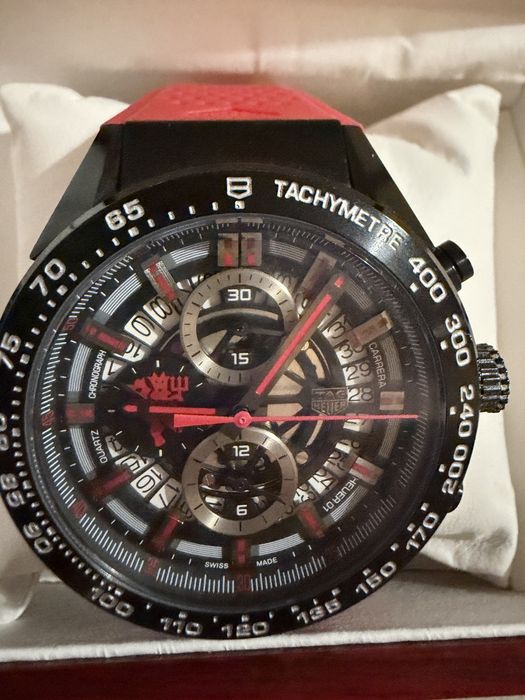 Часовник Tag Heuer Manchester United