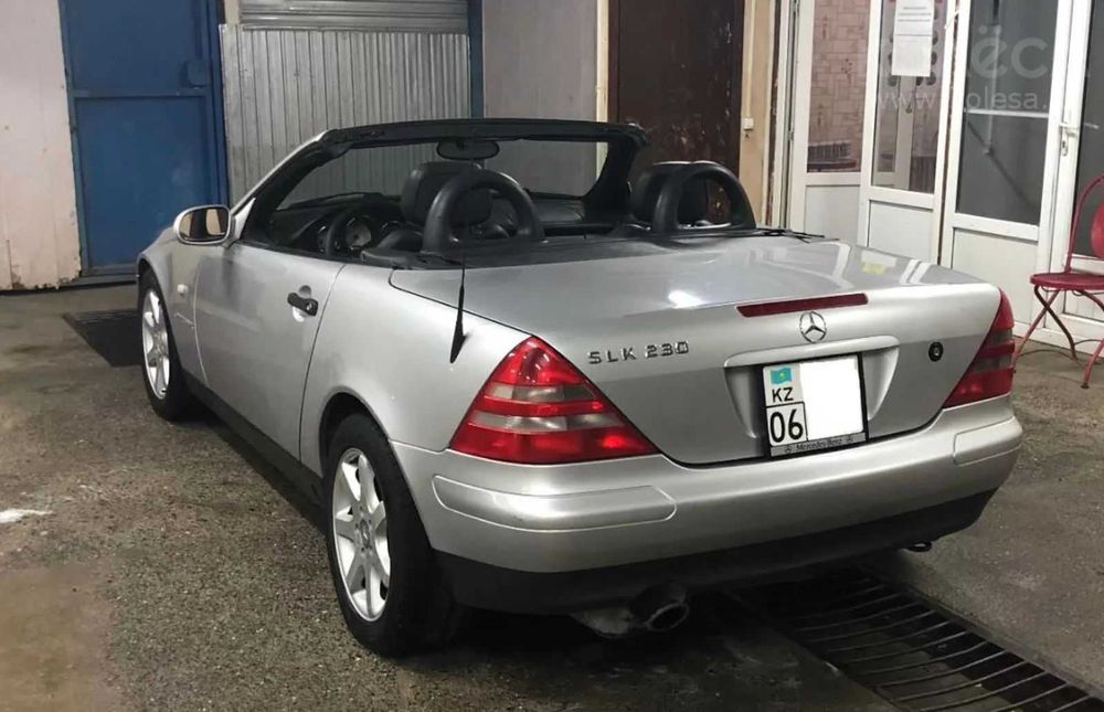 Продам Mercedes-Benz SLK 230