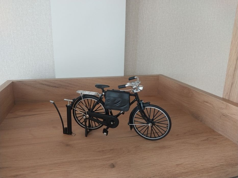 Модель велосипеда.