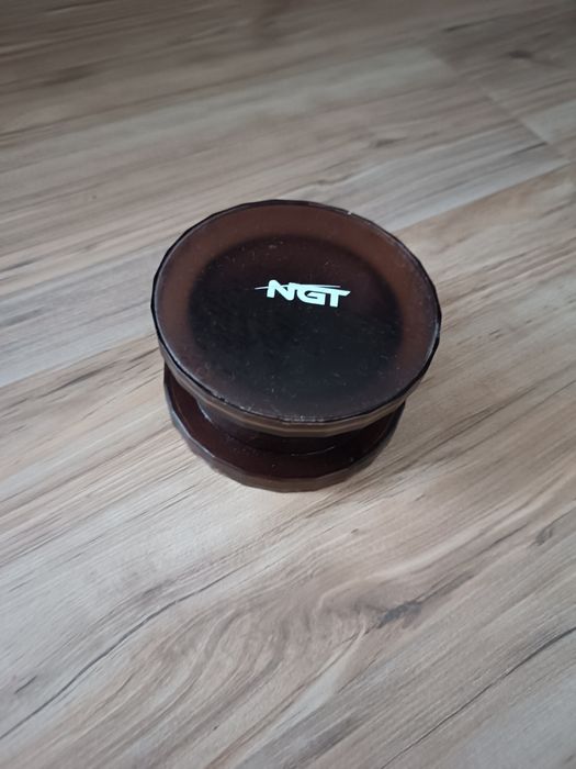 Vând matrita plumb  plus bait crusher cadou