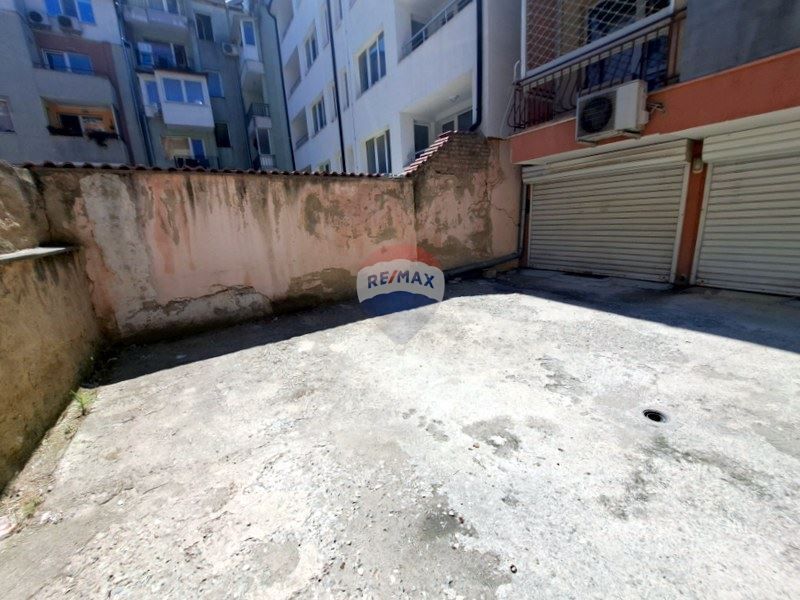Дава се под наем Гараж / Паркомясто в Варна, Колхозен пазар - 18 кв.м за 204 € - Снимка #10