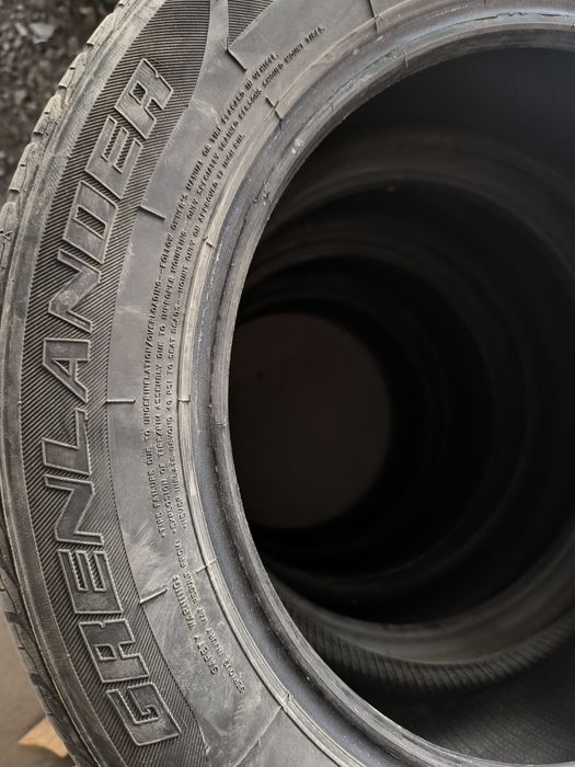 Продам резину 215/60/17