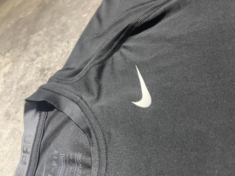 Nike Pro Compression Training muscle fit black