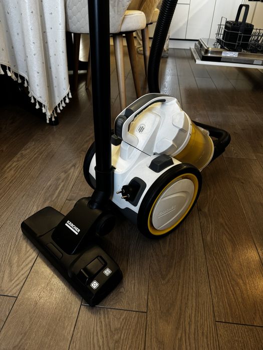 Пылесос Karcher VC 3 PLUS