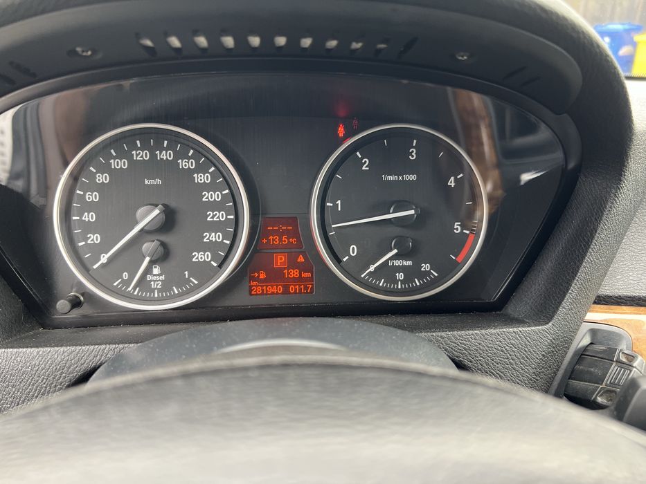 VÂND BMW X5 3.0D 286 cp