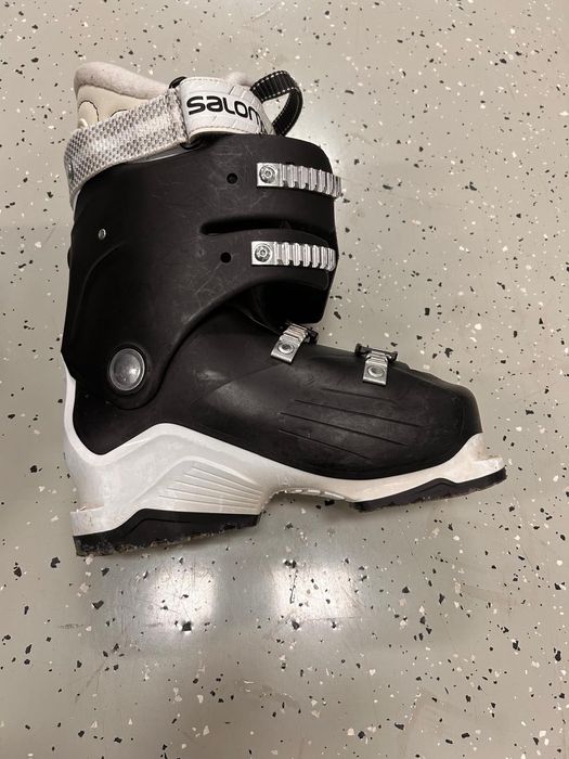 Clapari Salomon femei