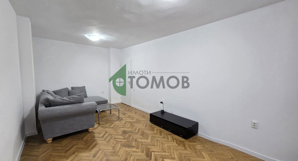 Дава се под наем Тристаен апартамент в Стара Загора, Център - 86 кв.м за 398.82 € - Снимка #1