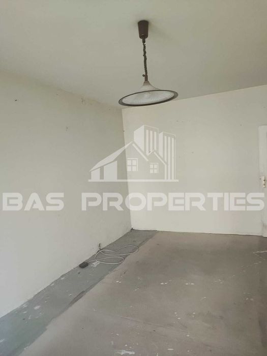 Продава се Двустаен апартамент в София, Света Троица - 65 кв.м за 2539 €/кв.м - Снимка #2