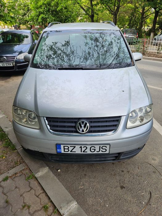 Vând Vw Touran 1.9 TDI