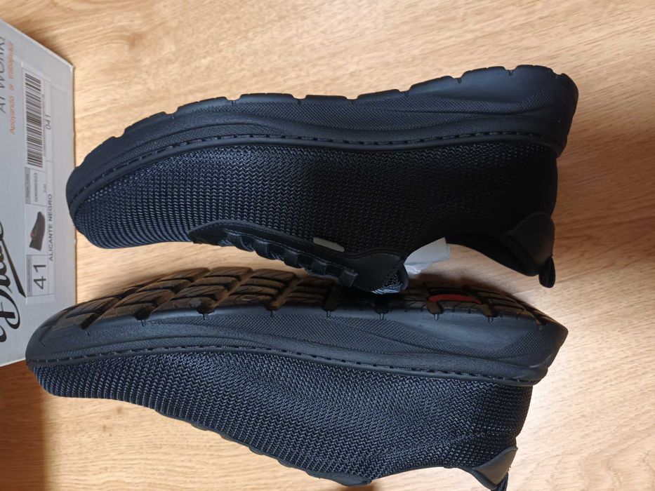 Работни обувки - DIAN ALICANTE BLACK/RED O1 FO SRC 3535