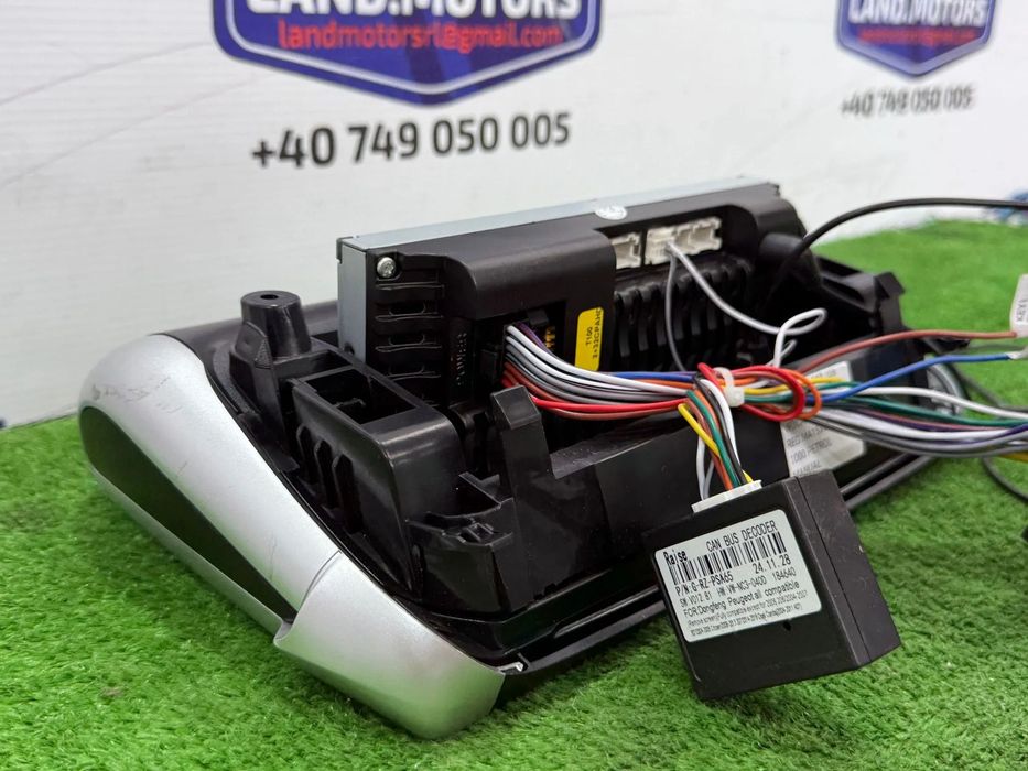 DISPLAY NAVIGATIE / ECRAN MEDIA PEUGEOT 208 2015 1.0 BENZINA / BERLINA 3 USI COD OEM A9F661C70A 2012-2019