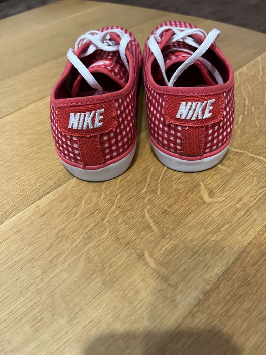 Оригинални дамски платненки NIKE