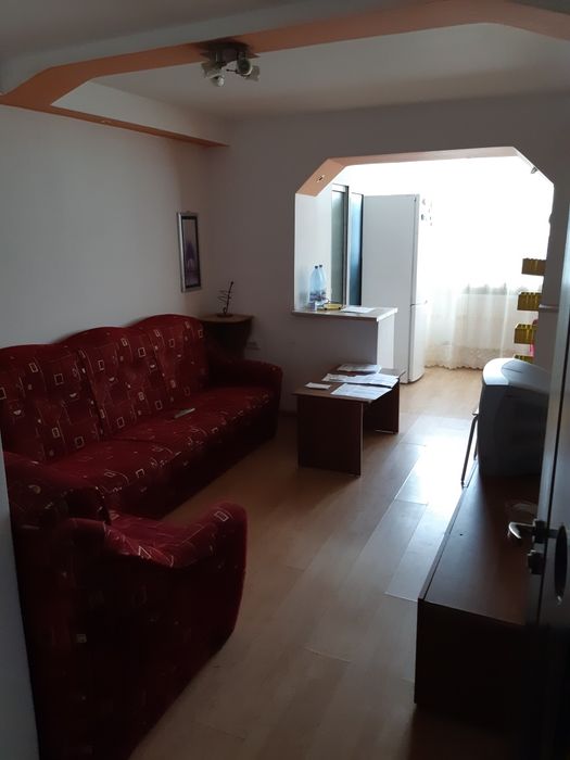 Ofer spre inchiriere apartament 2 camere.