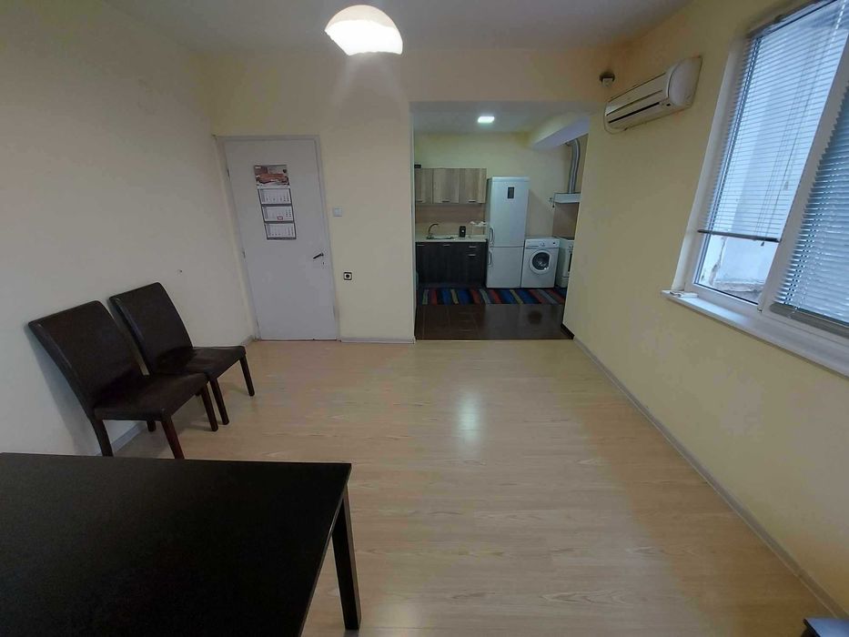 Продава се Четиристаен апартамент в Търговище, Център - 122 кв.м за 1037 €/кв.м - Снимка #4