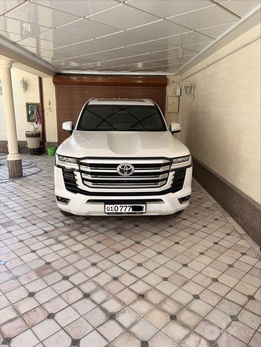 land cruiser 300