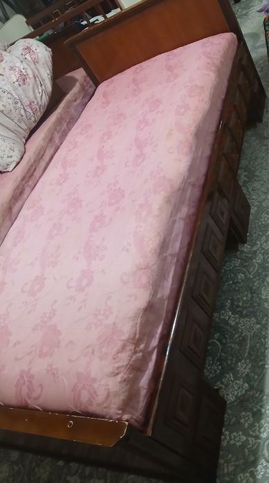 1 kishilik divan 2 ta