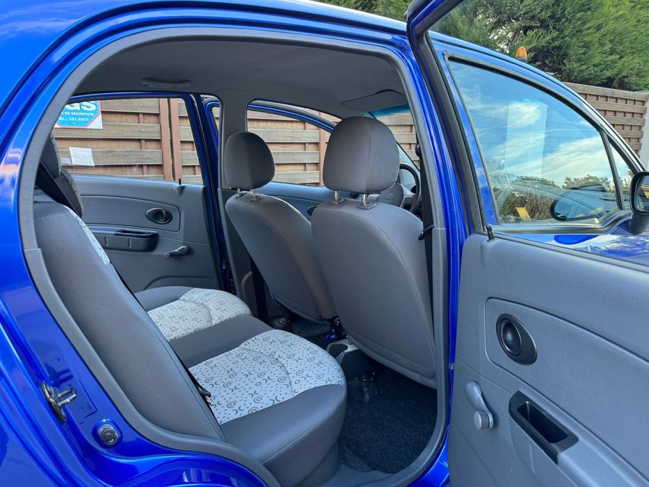 Chevrolet spark 12.700 km