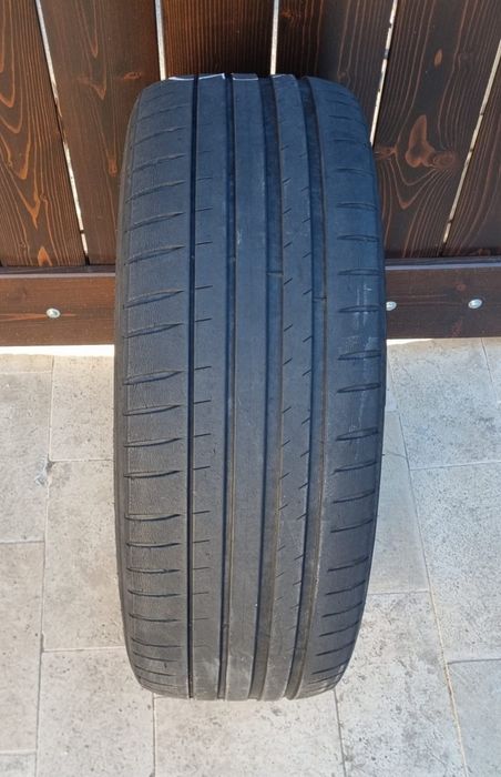 Vând set 4 anvelope de vară Michelin Pilot Sport 4 - 225/45 R19