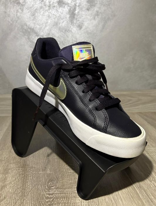 Nike Court Royale AC