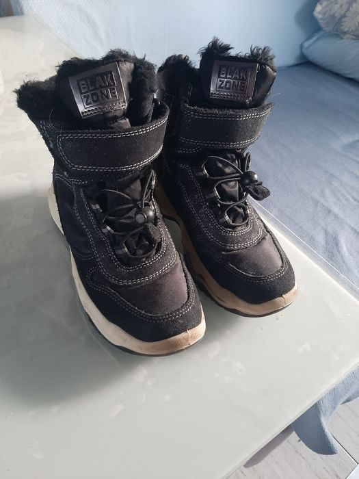 Продам зимние сапоги для девочек.Размер 34