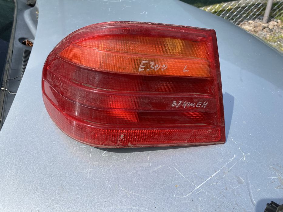Ляв стоп за Mercedes w210/седан,комби,вътрешен .