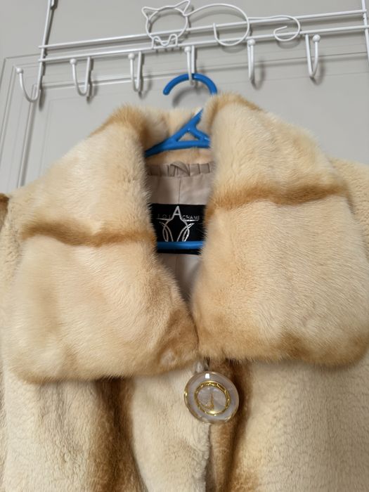 Продам норковую шубу
