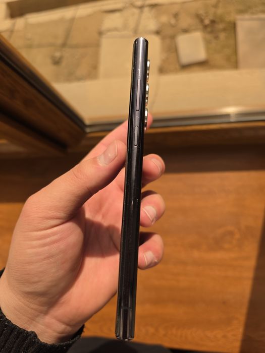 Samsung s 22 Ultra 12/256 gb tinu tel obmenga