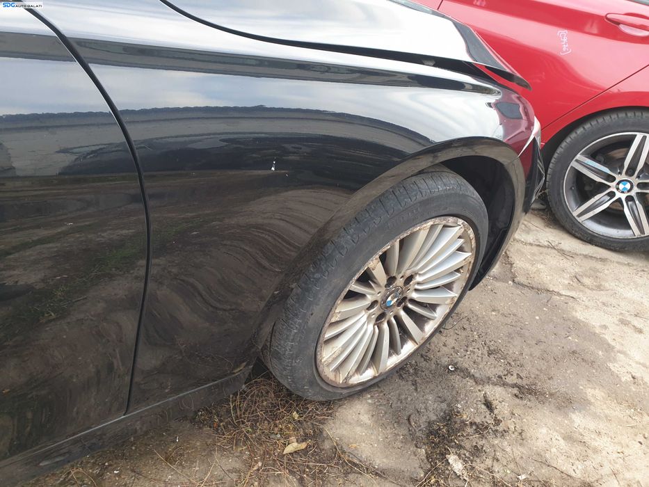 Aripa Dreapta Fata BMW Seria 3 F30 F31 2011 - 2019 Culoare 475 Black Sapphire Metallic [K0280]