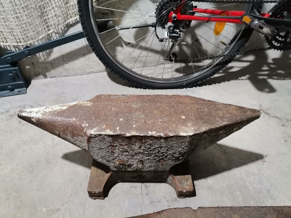 Голяма наковалня 65кг.