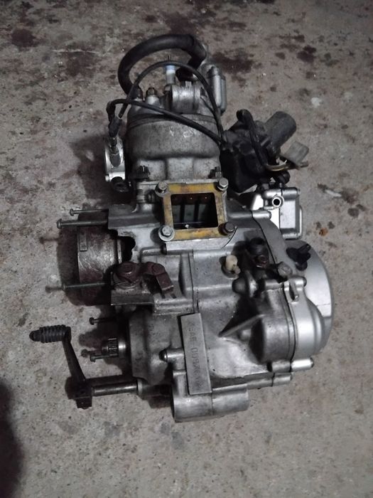 Motor Yamaha 125 cm