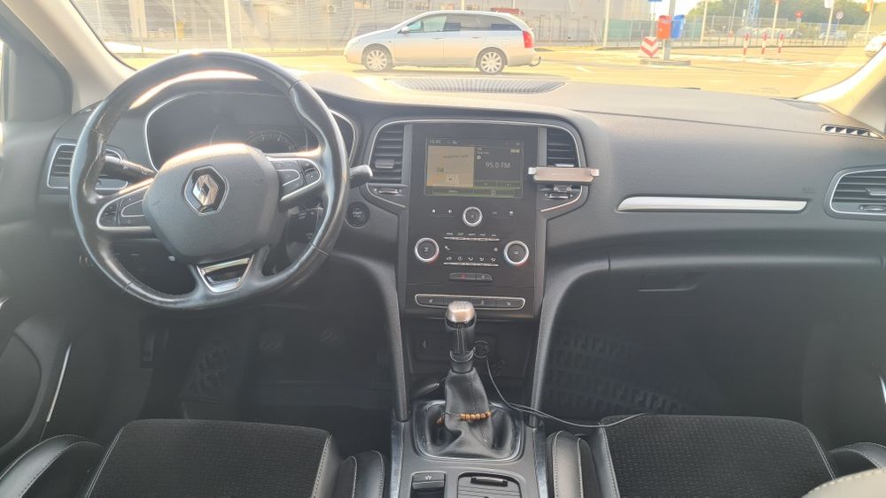 Vând Renault Megane 4  , 1.2 tce + GPL Prins 
An fabricație: 2016
C