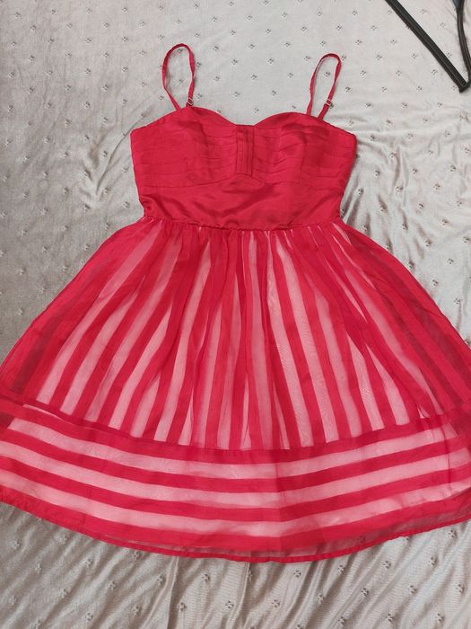 Червена рокля VILA