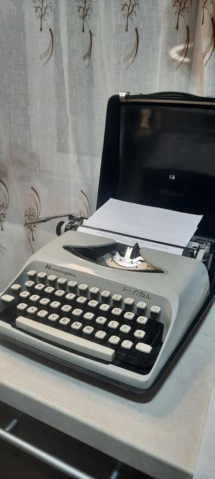 Mașină de scris Remington Elitza 1969 impecabilă
