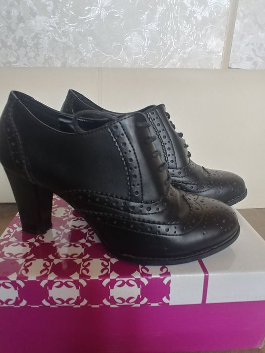 Обувь женская разная