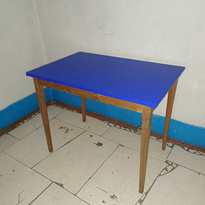 Стол деревянный стол