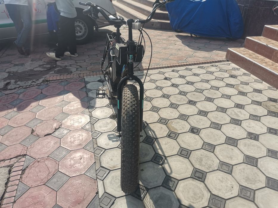 Очень Срочно Продаётся электро  велосипед очень крутой и удобный