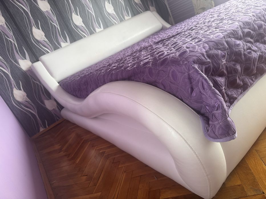 Кожена спална с матрак 200/180/21