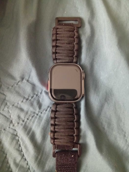 Продавам смарт часовник APPLE WATCH SERIES 11 46mm silver