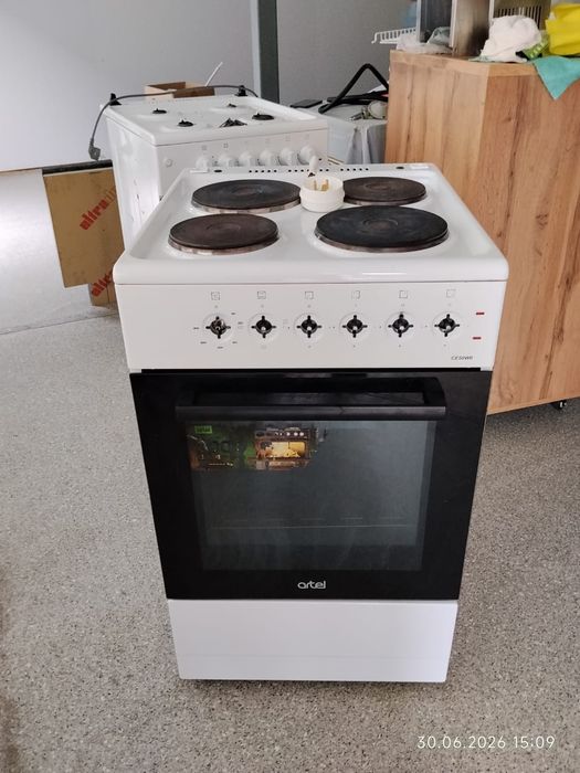 Продам электрическую плиту